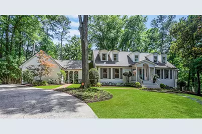 705 Glengary Way NE, Atlanta, GA 30342 - Photo 46