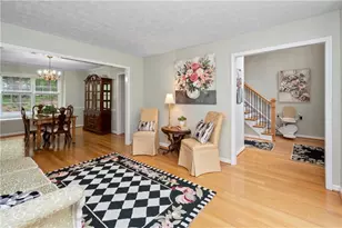 405 Ridgemont Dr, Fayetteville, GA 30215 - Photo 4