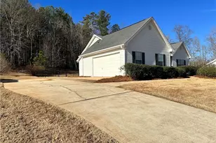 35 Hidden Brook Ln, Newnan, GA 30265 - Photo 4