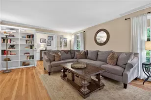 6875 Castleton Dr, Atlanta, GA 30328 - Photo 16