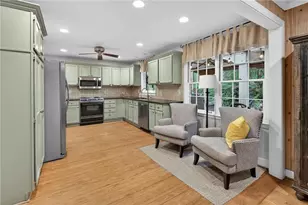6875 Castleton Dr, Atlanta, GA 30328 - Photo 10