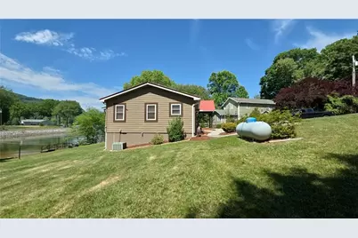 1693 Chatuge Shores Road, Hiawassee, GA 30546 - Photo 8