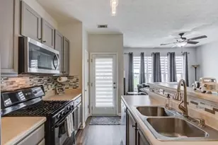6311 Shoreview Cir, Flowery Branch, GA 30542 - Photo 6