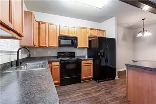 1255 E Chinon Point, Lithonia, GA 30058 - Photo 10