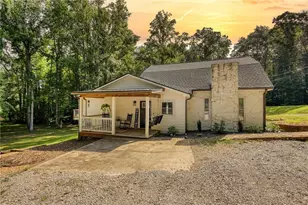 222 W River Bend Dr W, Eatonton, GA 31024 - Photo 2