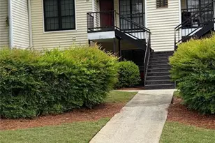 555 Windchase Ln, Stone Mountain, GA 30083 - Photo 2