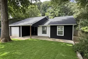 2301 Marshes Glenn Dr, Norcross, GA 30071 - Photo 2