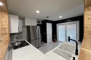 2301 Marshes Glenn Dr, Norcross, GA 30071 - Photo 8
