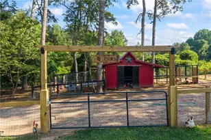 9315 Meadow Brook Dr, Gainesville, GA 30506 - Photo 14