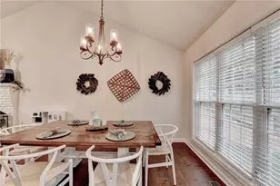 95 N Gwinnett St, Buford, GA 30518 - Photo 16