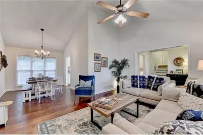 95 N Gwinnett Street, Buford, GA 30518 - Photo 12