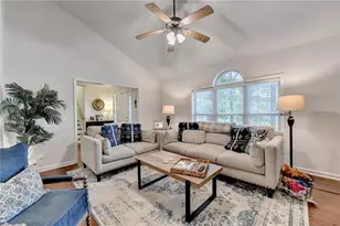 95 N Gwinnett St, Buford, GA 30518 - Photo 10