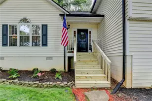 95 N Gwinnett St, Buford, GA 30518 - Photo 4