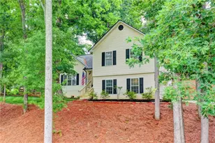 95 N Gwinnett St, Buford, GA 30518 - Photo 2