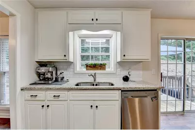 95 N Gwinnett Street, Buford, GA 30518 - Photo 22