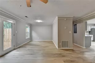 3876 Meadow Creek Dr, Peachtree Corners, GA 30092 - Photo 12