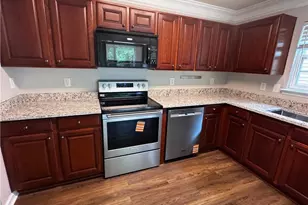 2445 Sheldon Pl, Cumming, GA 30040 - Photo 6