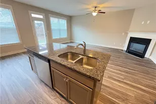 418 Arbor Crowne Dr, Lawrenceville, GA 30045 - Photo 4