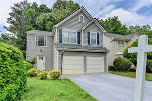 725 Manor Glen Dr, Suwanee, GA 30024 - Photo 2