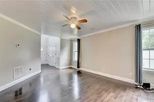 725 Manor Glen Dr, Suwanee, GA 30024 - Photo 8