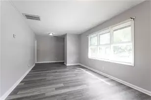 805 Pamela Dr, Griffin, GA 30224 - Photo 8