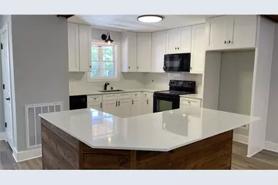 6411 Narramore Way, Lula, GA 30554 - Photo 16
