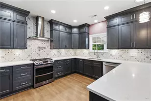 1060 Forest Creek Dr, Canton, GA 30115 - Photo 2