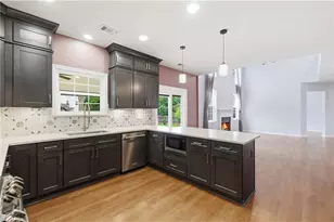 1060 Forest Creek Dr, Canton, GA 30115 - Photo 14
