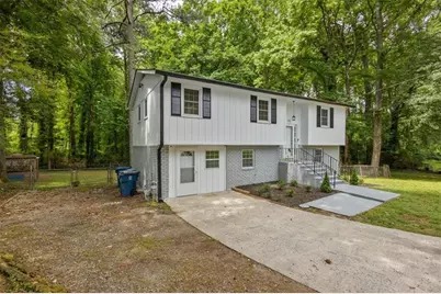 394 Burr Oak Court, Lawrenceville, GA 30046 - Photo 4