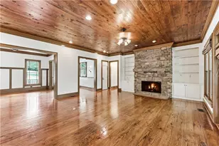 5618 Burke Ln, Gainesville, GA 30506 - Photo 22