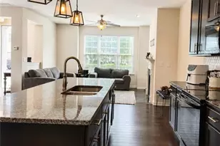 7808 Rutgers Cir, Fairburn, GA 30213 - Photo 2