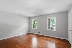 7195 Hunters Branch Dr, Atlanta, GA 30328 - Photo 14