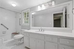 7195 Hunters Branch Dr, Atlanta, GA 30328 - Photo 16