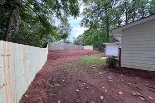 1212 Baker Ln, Marietta, GA 30062 - Photo 8