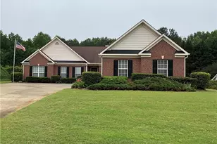 6237 Saddlehorse Dr, Flowery Branch, GA 30542 - Photo 2
