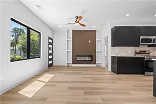 646 Robert St NW, Atlanta, GA 30318 - Photo 6