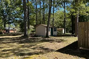 113 Burton Dr, Calhoun, GA 30701 - Photo 2