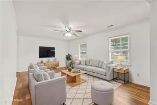 3276 Pin Oak Cir, Atlanta, GA 30340 - Photo 14