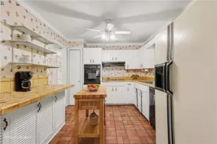 3276 Pin Oak Cir, Atlanta, GA 30340 - Photo 10