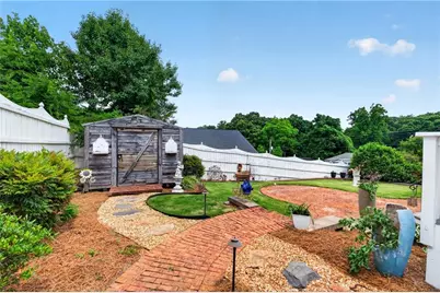 172 E Shadburn Avenue, Buford, GA 30518 - Photo 52