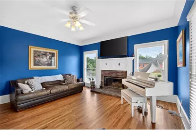 172 E Shadburn Avenue, Buford, GA 30518 - Photo 8