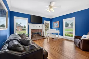 172 E Shadburn Ave, Buford, GA 30518 - Photo 12
