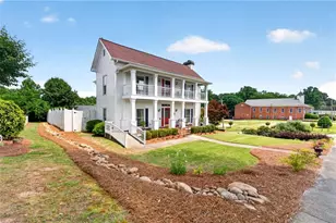 172 E Shadburn Ave, Buford, GA 30518 - Photo 4