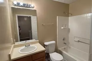 5869 Strathmoor Manor Cir, Lithonia, GA 30058 - Photo 8