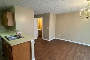 5869 Strathmoor Manor Cir, Lithonia, GA 30058 - Photo 6