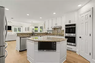 565 Wexford Hollow Run, Roswell, GA 30075 - Photo 8