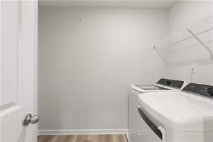 6185 Molo Ln, Cumming, GA 30041 - Photo 10