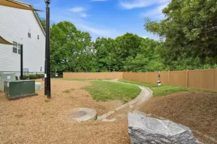 1297 Liberty Pkwy, Atlanta, GA 30318 - Photo 34