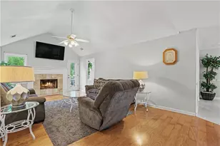 5643 Pipsissewa Dr, Flowery Branch, GA 30542 - Photo 6