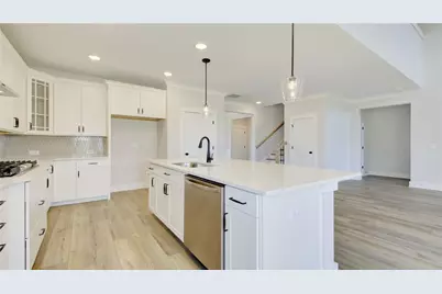 6904 Lancelot Court, Flowery Branch, GA 30542 - Photo 16